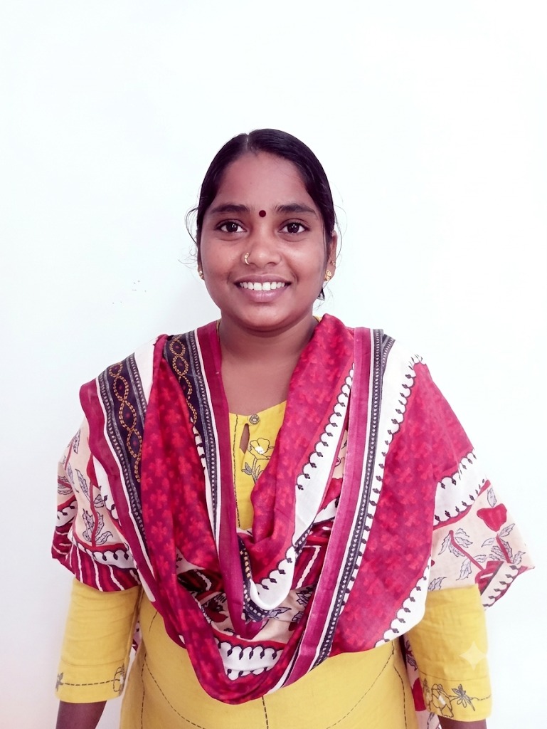 Laxmi Mulika - Full time Cleaner and Baby Sitter in Malad West in Mumbai